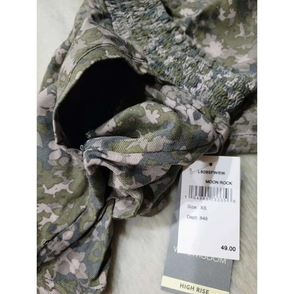 Wit & Wisdom Floral Camo High Rise Shorts Extra Small - Picture 6 of 8